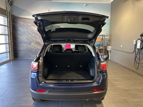 Used 2019 Jeep Compass Limited AWD/4WD image 30