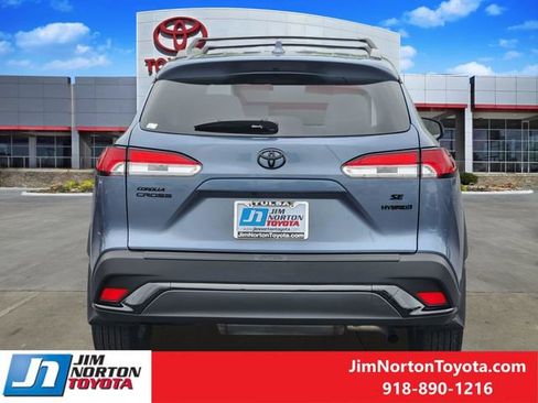 Used 2024 Toyota Corolla Cross AWD Hybrid image 7