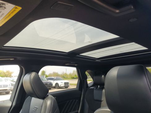 Used 2020 Ford Edge ST w/ Equipment Group 401A AWD/4WD image 12
