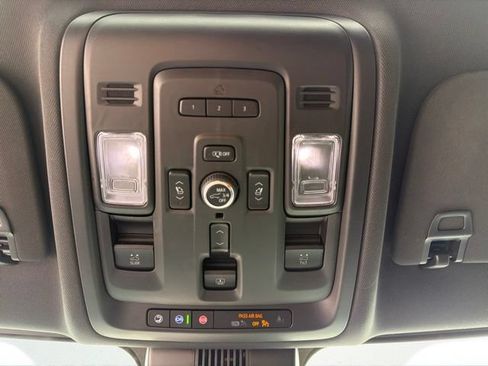 Certified 2023 GMC Yukon SLT w/ SLT Premium Package AWD/4WD image 23
