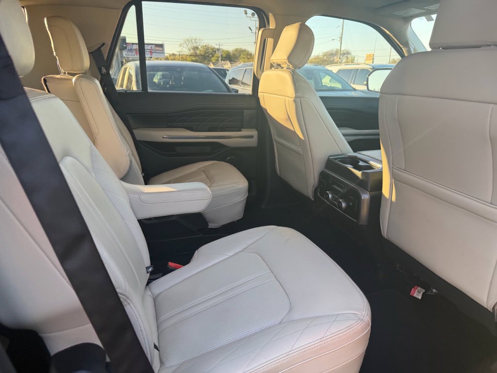 Used 2020 Ford Expedition Platinum RWD image 15