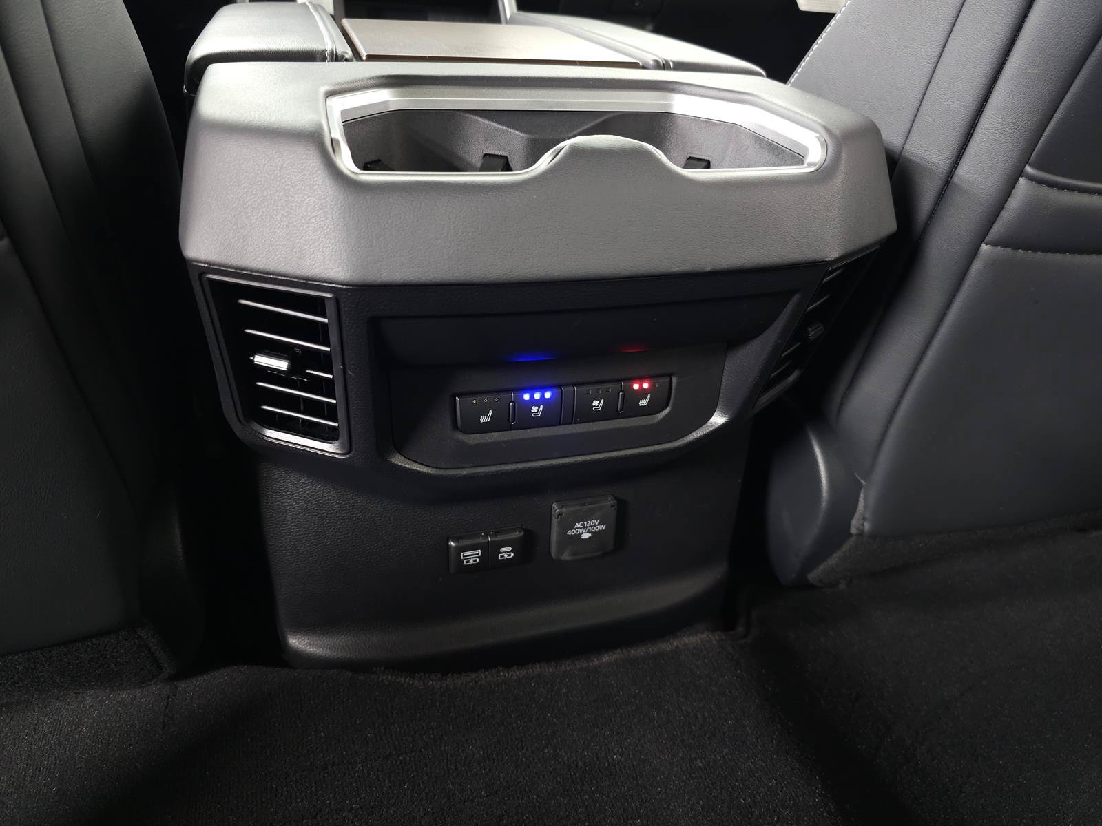 Used 2025 Toyota Tundra Capstone AWD/4WD image 33