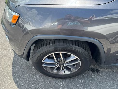 Used 2020 Jeep Grand Cherokee Limited AWD/4WD image 9