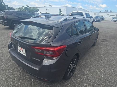 Used 2022 Subaru Impreza 2.0i Premium AWD/4WD image 5