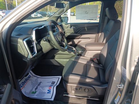New 2026 GMC Canyon Elevation w/ Convenience Package RWD image 7