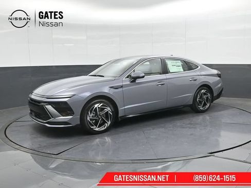 Used 2026 Hyundai Sonata SEL FWD image 7