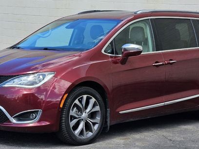 Used 2017 Chrysler Pacifica Limited