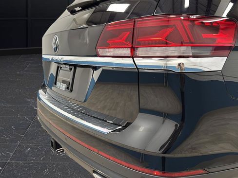 Used 2023 Volkswagen Atlas SE w/ Panoramic Sunroof Package image 33