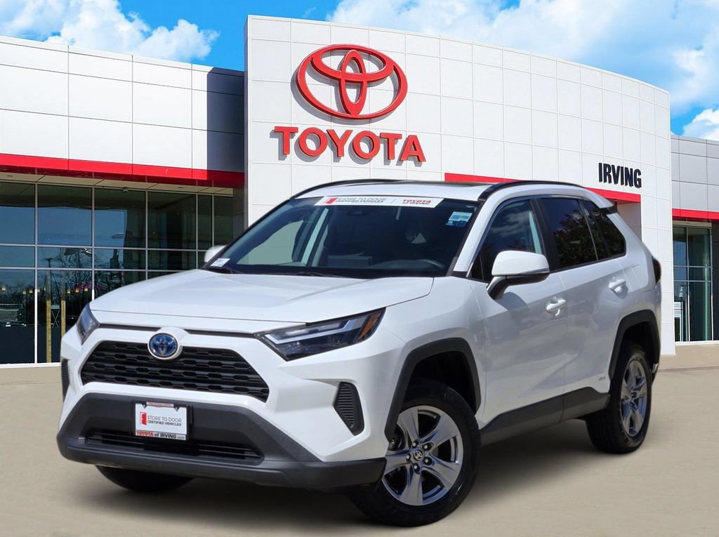 Used 2022 Toyota RAV4 XLE w/ Convenience Package AWD/4WD image 1