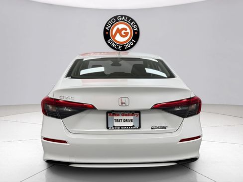 Used 2022 Honda Civic EX image 5