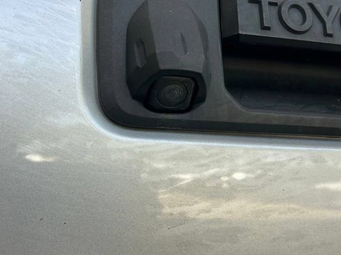 Used 2022 Toyota Tacoma SR5 RWD image 18
