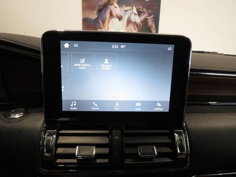Used 2018 Lincoln Navigator Reserve w/ Technology Package AWD/4WD image 28