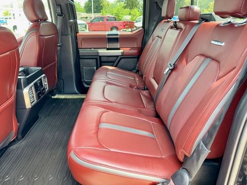 Used 2019 Ford F150 Platinum w/ Equipment Group 701A Luxury AWD/4WD image 11