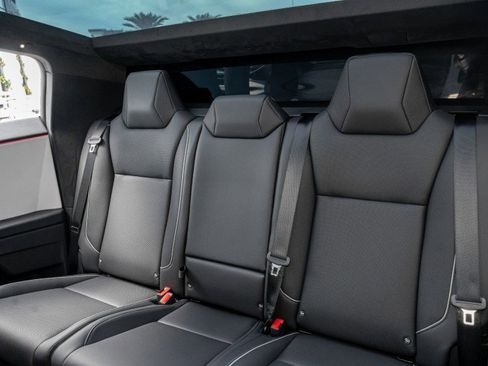 Used 2024 Tesla Cybertruck AWD Crew Cab image 18