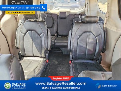 Used 2019 Chrysler Pacifica Touring-L FWD image 13