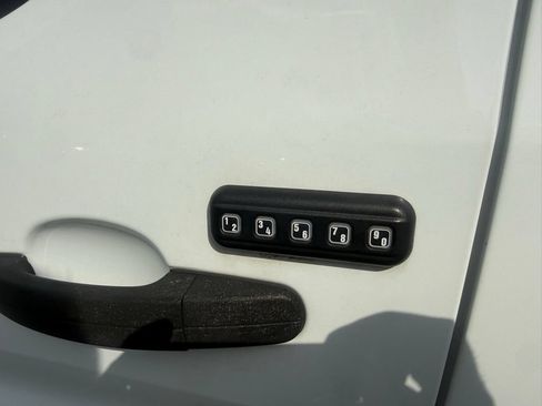Used 2019 Ford Transit 150 XLT RWD image 14