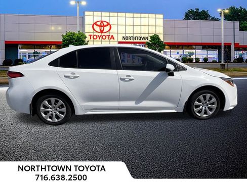 Used 2021 Toyota Corolla LE w/ Carpet Mat Package (TMS) image 11