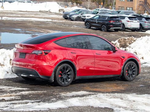 Used 2021 Tesla Model Y Long Range image 8