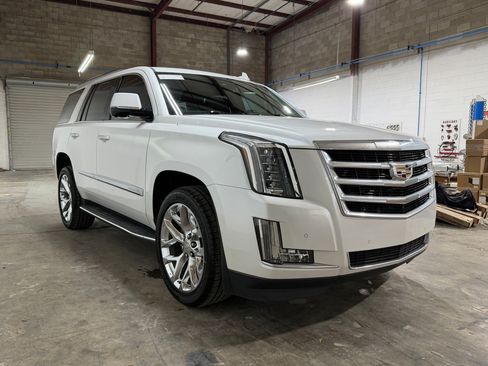 Used 2016 Cadillac Escalade Luxury RWD image 21