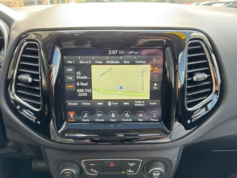 Used 2018 Jeep Compass Limited w/ Navigation Group AWD/4WD image 18