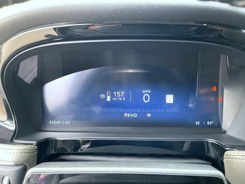Certified 2024 Lincoln Corsair Reserve w/ Equipment Group 202A AWD/4WD image 12
