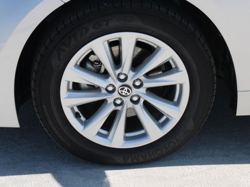 Certified 2026 Toyota Corolla LE w/ LE Premium Package FWD image 9