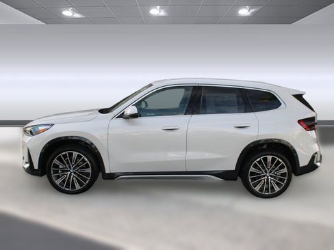 Used 2025 BMW X1 xDrive28i w/ Convenience Package image 2