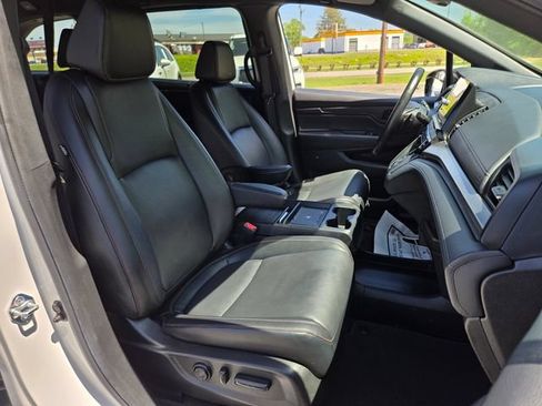 Used 2025 Honda Odyssey Sport-L image 18