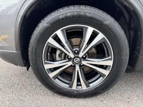 Used 2018 Nissan Rogue SL AWD/4WD image 9
