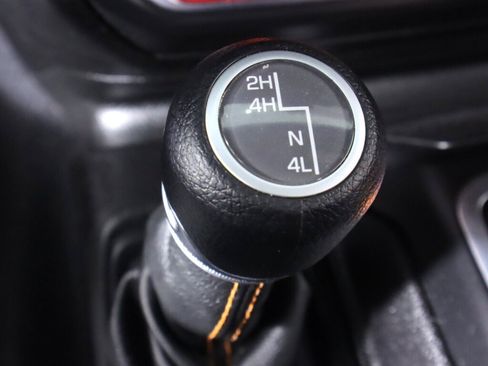 Used 2020 Jeep Gladiator Mojave AWD/4WD image 29