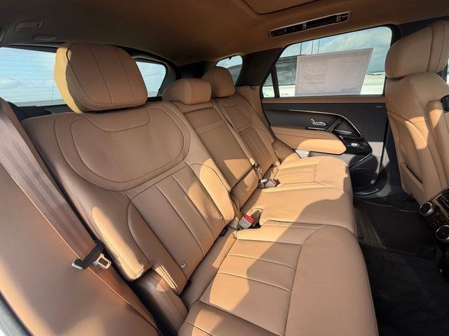 New 2027 Land Rover Range Rover Sport SE AWD/4WD image 17