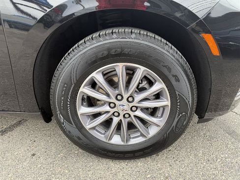 Used 2023 Buick Enclave Essence w/ Trailering Package, 5000 lbs. AWD/4WD image 10