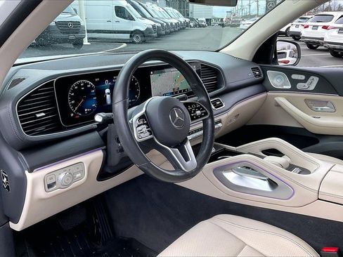 Certified 2020 Mercedes-Benz GLS 450 4MATIC image 11