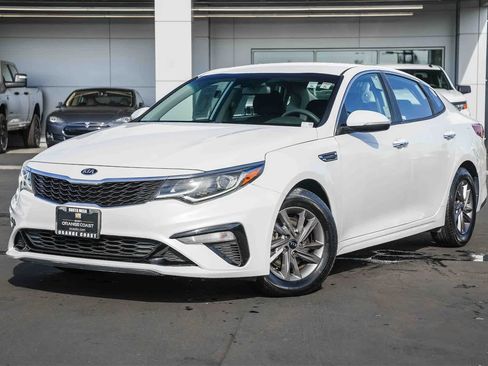 Used 2020 Kia Optima LX image 1