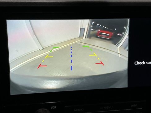 Used 2025 Nissan Frontier PRO-4X image 7