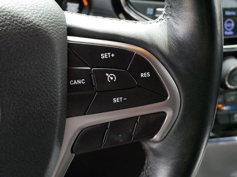 Used 2019 Jeep Grand Cherokee Limited w/ Luxury Group II AWD/4WD image 25