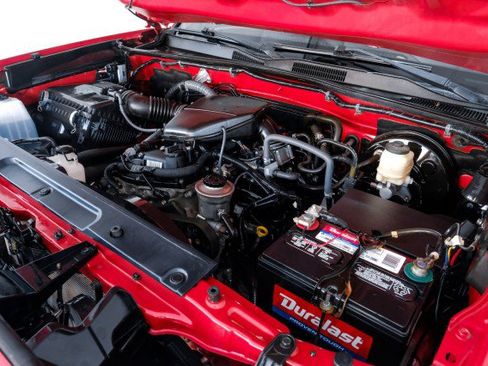 Used 2018 Toyota Tacoma SR RWD image 53