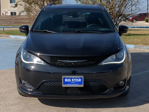 Used 2020 Chrysler Pacifica Limited w/ Advanced Safetytec Group image 9