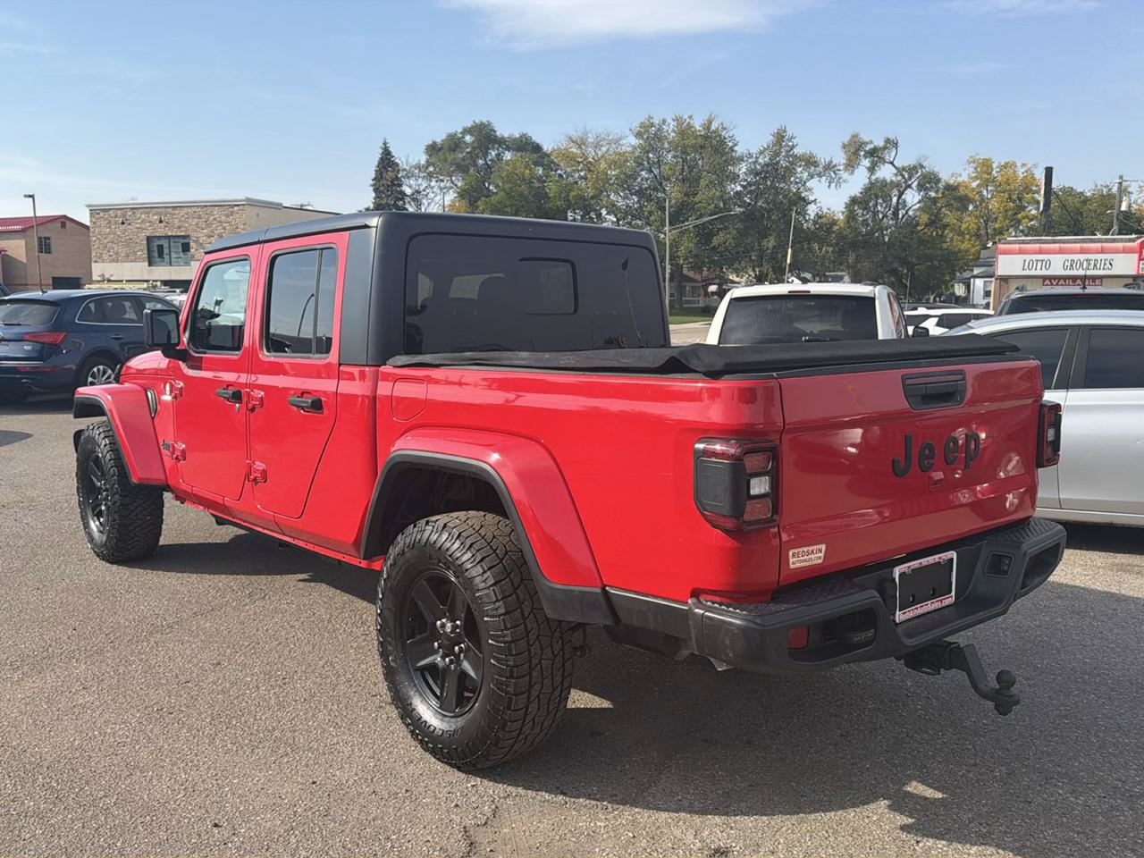 Used 2021 Jeep Gladiator Sport AWD/4WD image 3