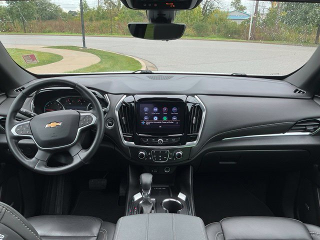 Used 2023 Chevrolet Traverse LT w/ LT Premium Package AWD/4WD image 19