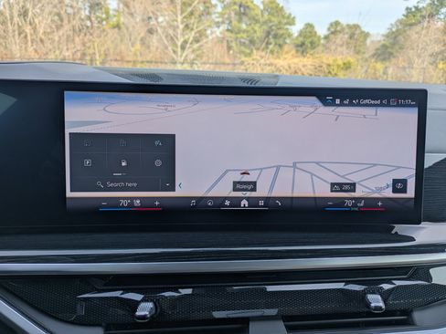 Used 2024 BMW X5 xDrive40i w/ M Sport Package image 12