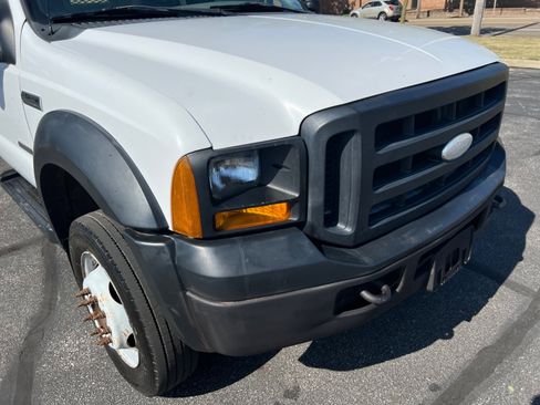Used 2006 Ford F450 2WD Regular Cab Super Duty image 16