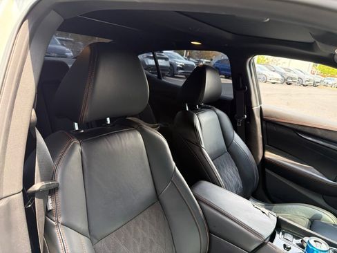 Certified 2022 Nissan Maxima SR w/ Sport Mat Group FWD image 9