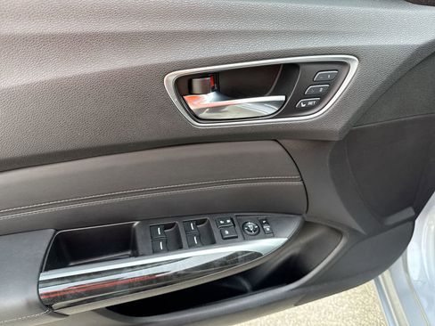 Used 2018 Acura TLX w/ Technology Package image 15