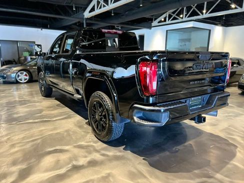 Used 2023 GMC Sierra 2500 Denali w/ Denali Black Diamond Edition image 3