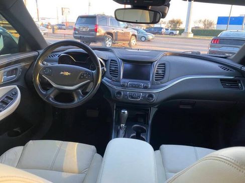 Used 2017 Chevrolet Impala LT w/ Leather Package FWD image 18