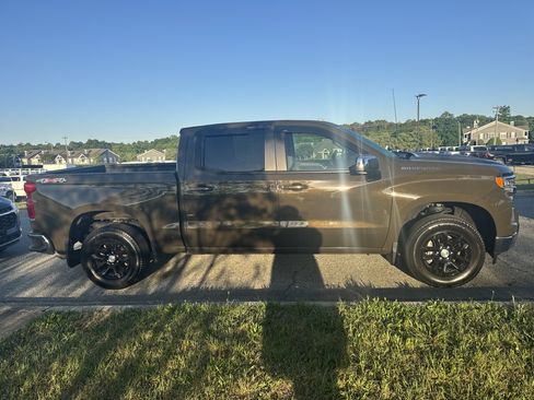 Used 2023 Chevrolet Silverado 1500 LT image 7
