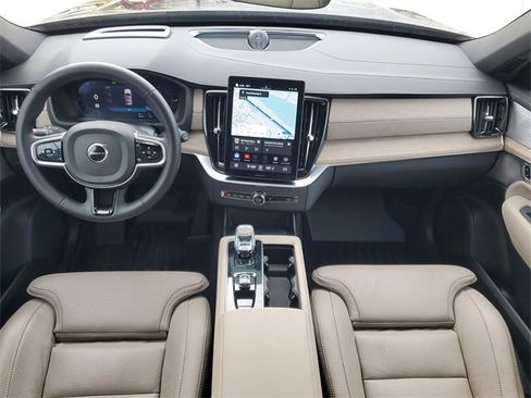 Used 2025 Volvo XC90 T8 Ultra image 31