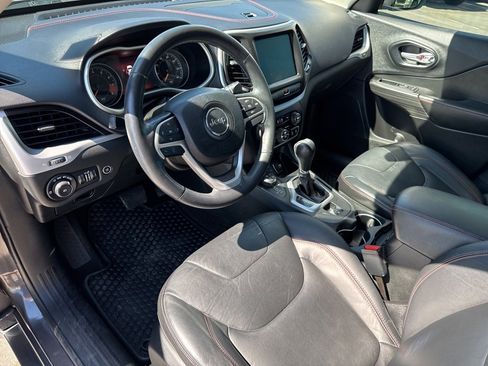Used 2015 Jeep Cherokee Trailhawk w/ Comfort/Convenience Group image 31