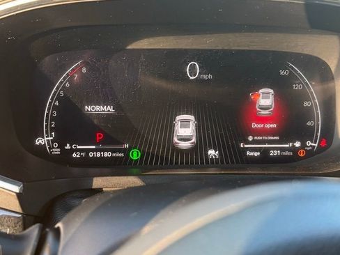 Used 2023 Acura MDX SH-AWD w/ Technology Package image 11